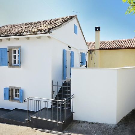 Holiday Home Nono Frane Lindar Luaran gambar