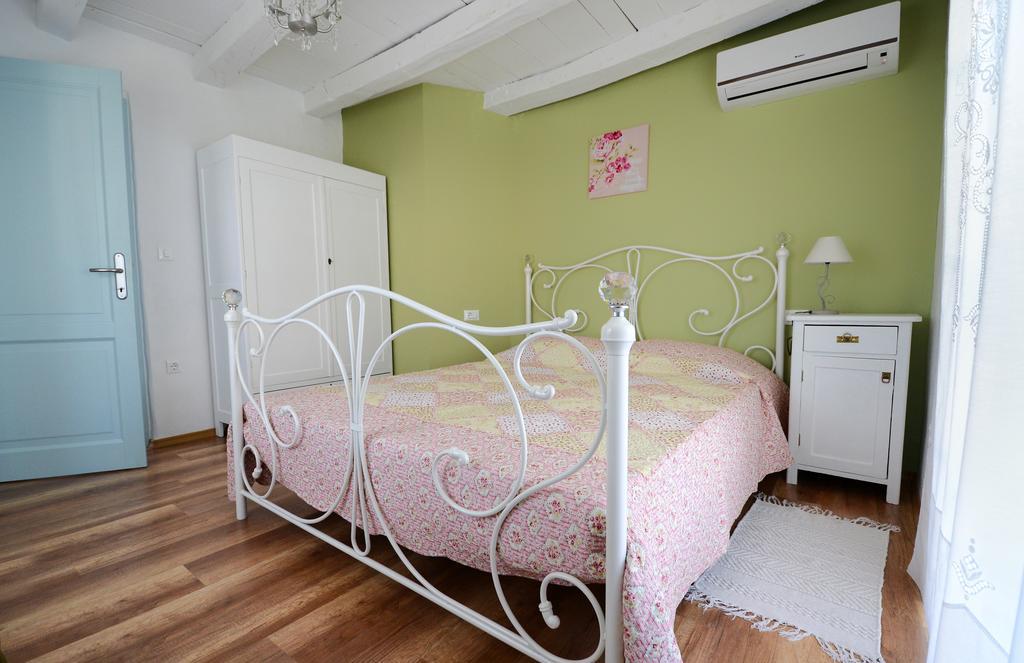 Holiday Home Nono Frane Lindar Bilik gambar