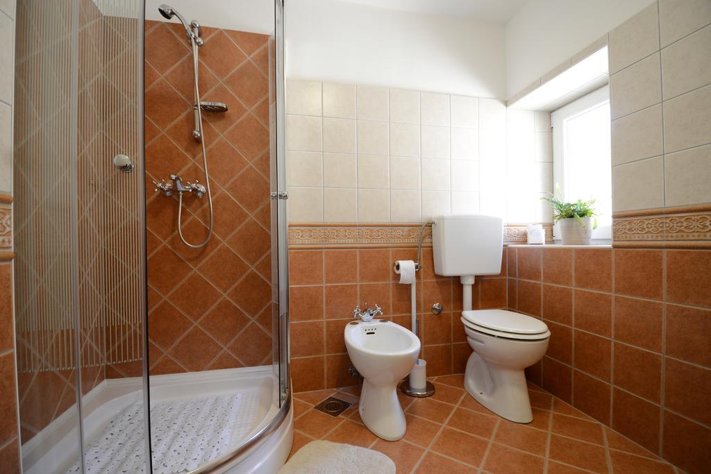 Holiday Home Nono Frane Lindar Luaran gambar